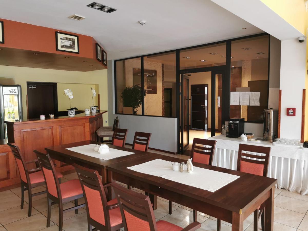 Hotel Gambit I Restauracja Cieszyn Cieszyn  Bagian luar foto