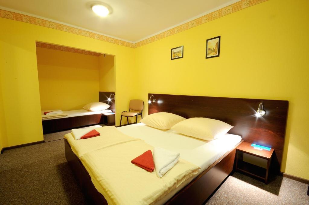 Hotel Gambit I Restauracja Cieszyn Cieszyn  Bagian luar foto